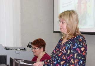 Гринева выступает.jpg Гринева выступает.jpg